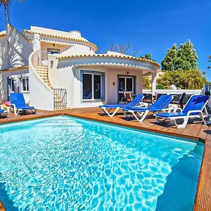  Villa Crispa